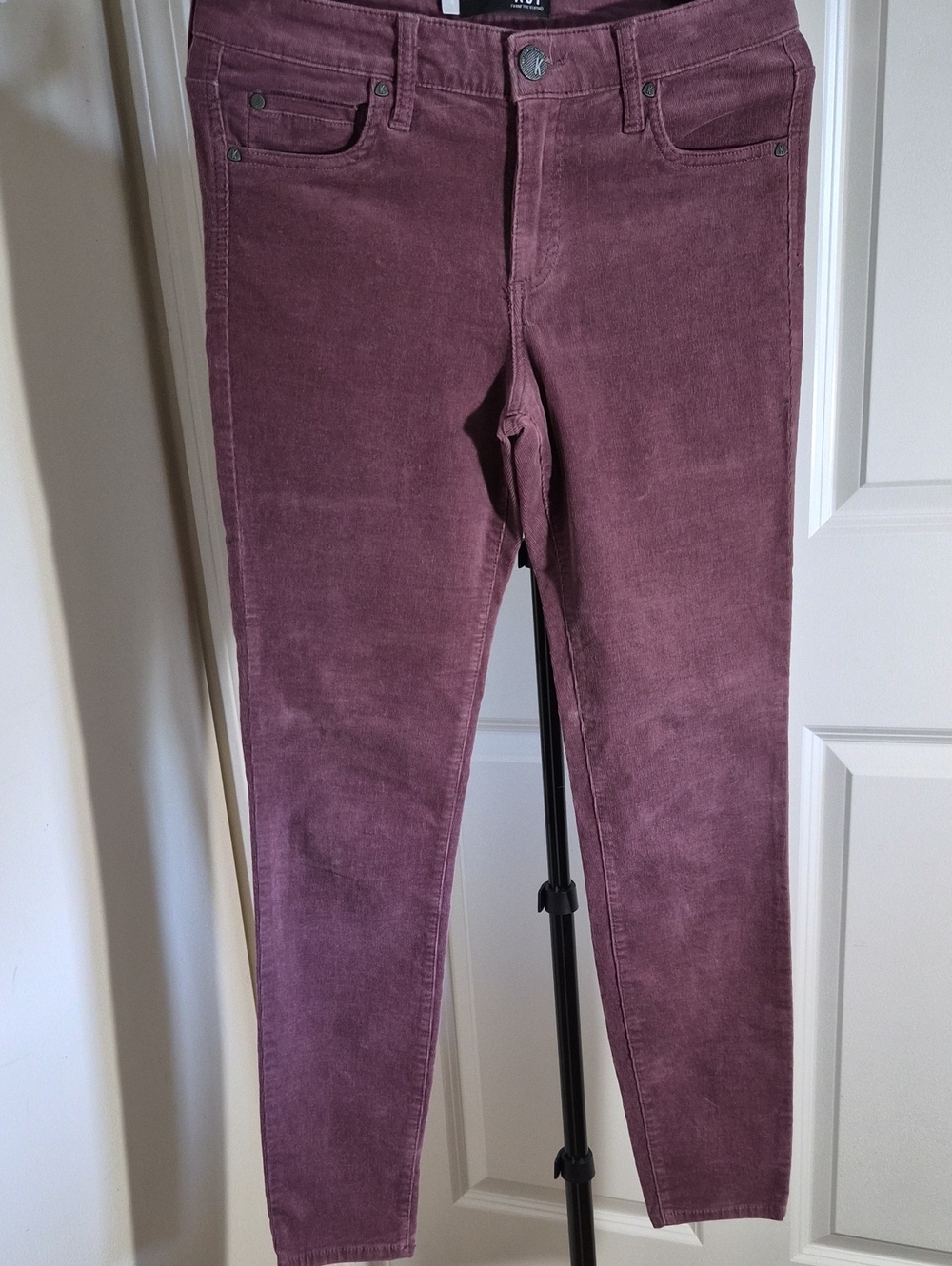Kut from the Kloth Skinny Corduroy Jeans in Plum